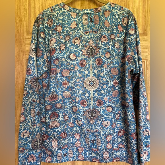 50% Off! NORACORA Light weight, Long sleeve Top. William Morris print fabric. - Picture 6 of 6